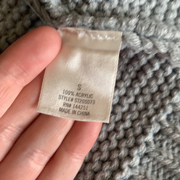 Francesca’s Boutique Puff Sleeved Sweater/Caridgan - Picture 4 of 4